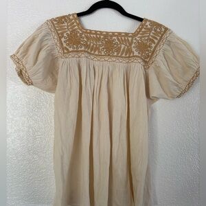 Artesanal Embroidered floral Cream Blouse